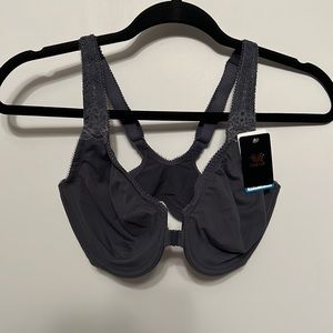 34DDD Wacoal raver back/ unlined / underwire bra.